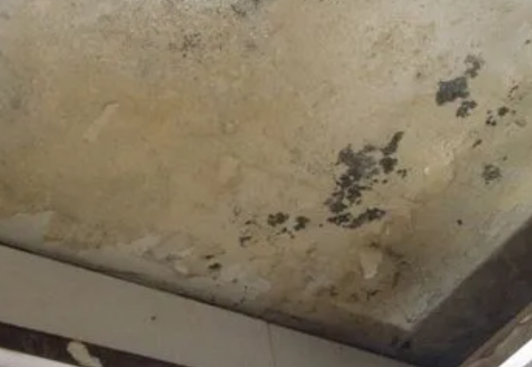 广东阳台漏水维修公司分享下广东卫生间渗水维修需要注意哪些问题。