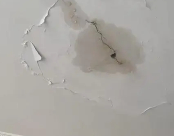 广东阳台漏水维修公司分享下屋面防水工程质量问题原因分析
